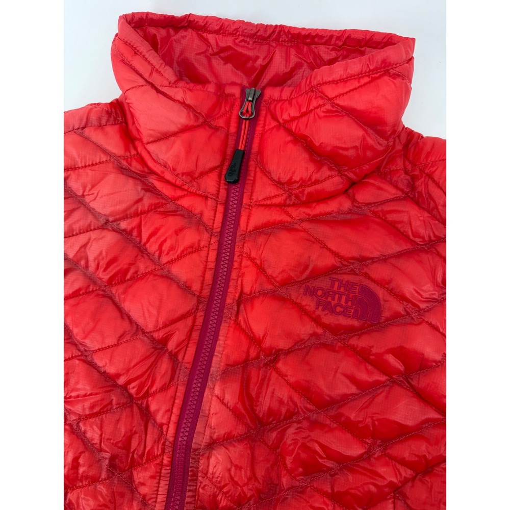 The North Face ThermoBall Vest Womens XS Red Quilted Full Zip Insulated Puffer